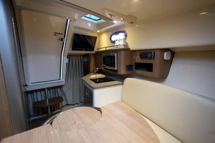 Boston Whaler 285 Yacht Photos Pics 