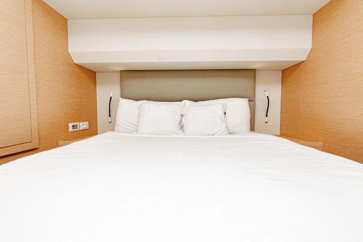 Libert'e Yacht Photos Pics 