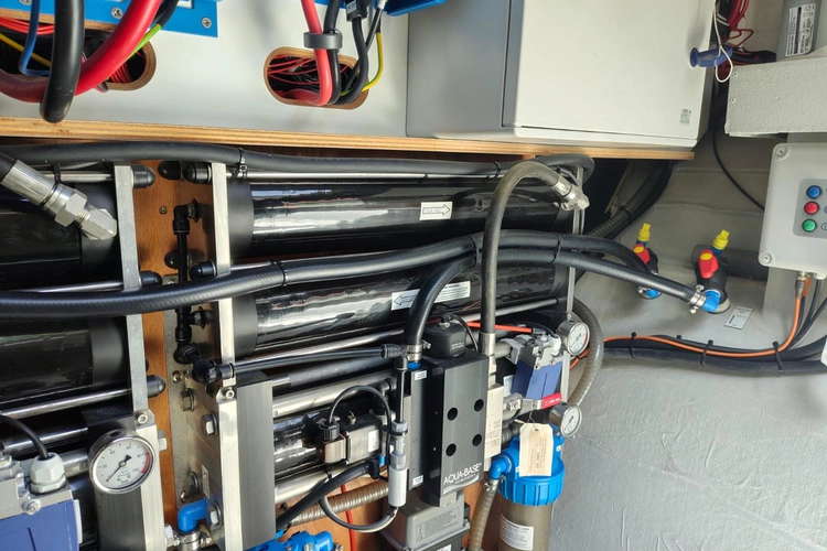 Libert'e Yacht Photos Pics 