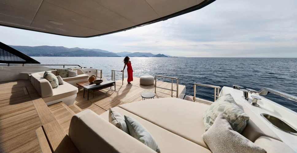 M7 Yacht Photos Pics 