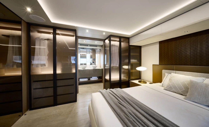 M7 Yacht Photos Pics 