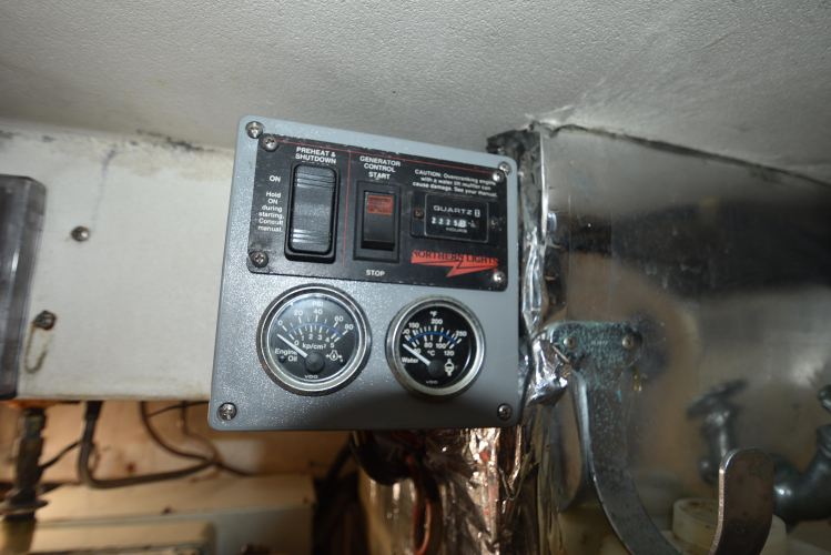 Dram-buoy Yacht Photos Pics 