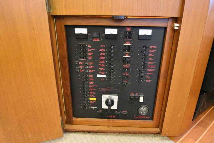 Dram-buoy Yacht Photos Pics 