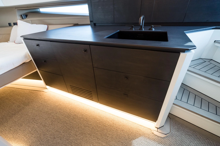 Robin's Nest Yacht Photos Pics 