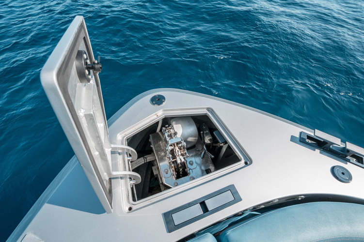 Robin's Nest Yacht Photos Pics 