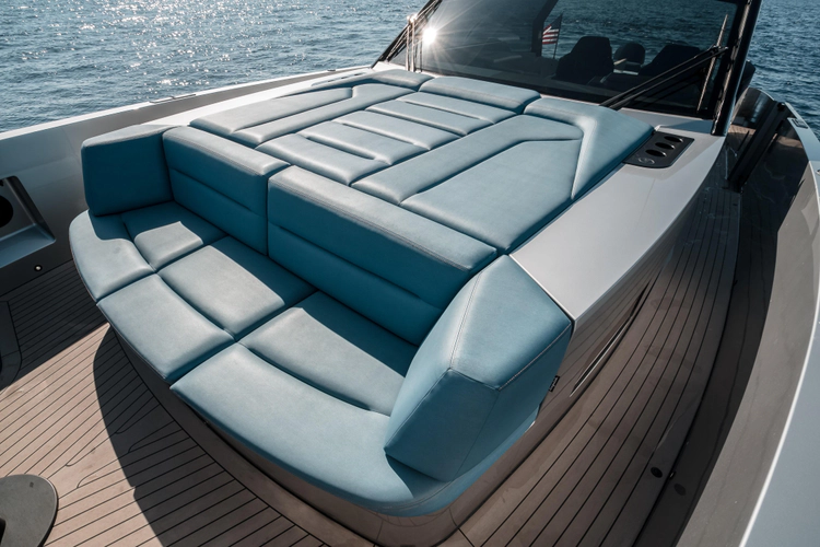 Robin's Nest Yacht Photos Pics 