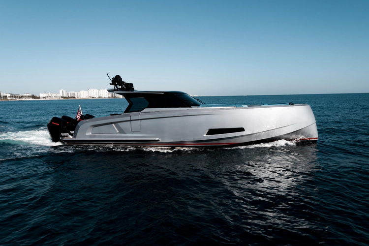 Robin's Nest Yacht Photos Pics 