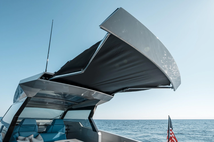 Robin's Nest Yacht Photos Pics 