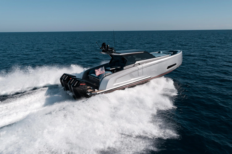 Robin's Nest Yacht Photos Pics 