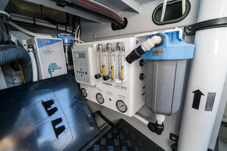 Robin's Nest Yacht Photos Pics 