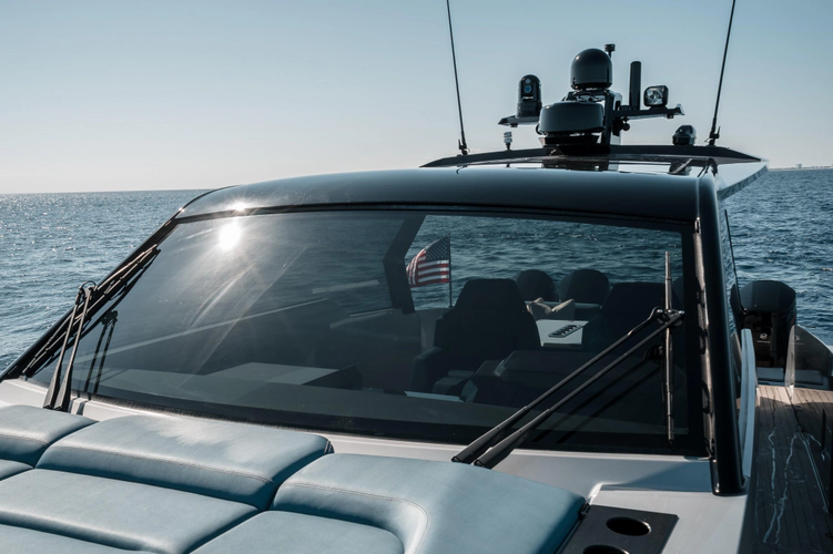 Robin's Nest Yacht Photos Pics 