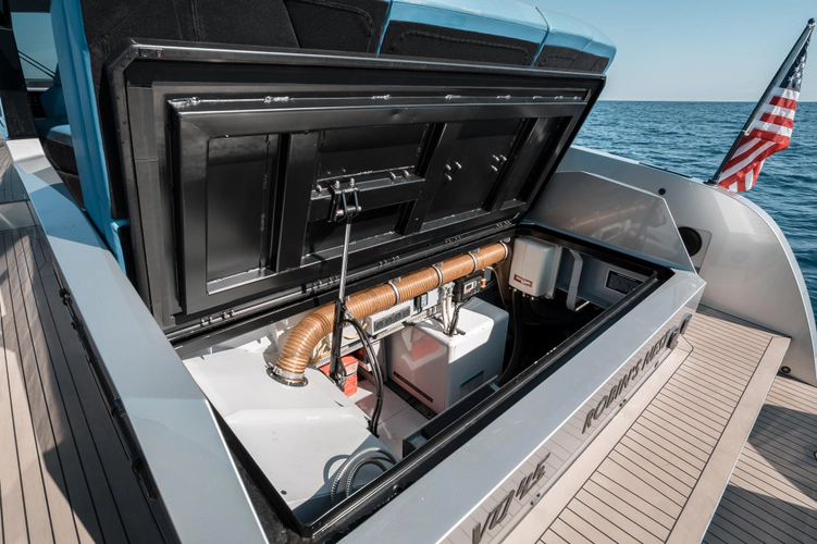 Robin's Nest Yacht Photos Pics 