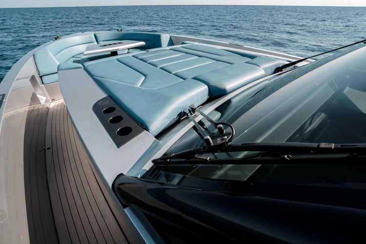 Robin's Nest Yacht Photos Pics 