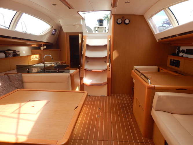 Respite Yacht Photos Pics 