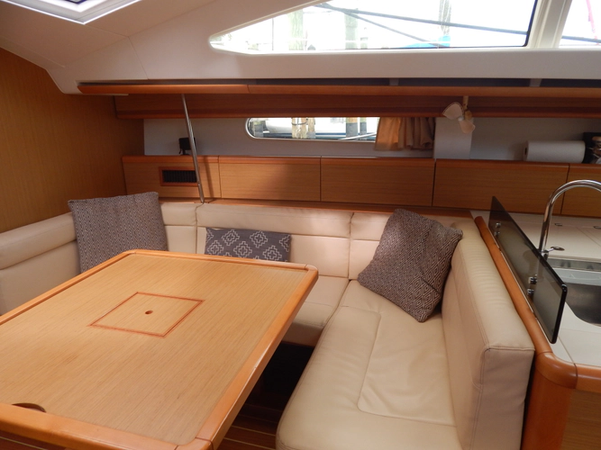 Respite Yacht Photos Pics 