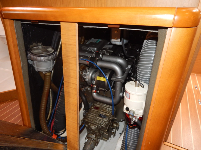 Respite Yacht Photos Pics 