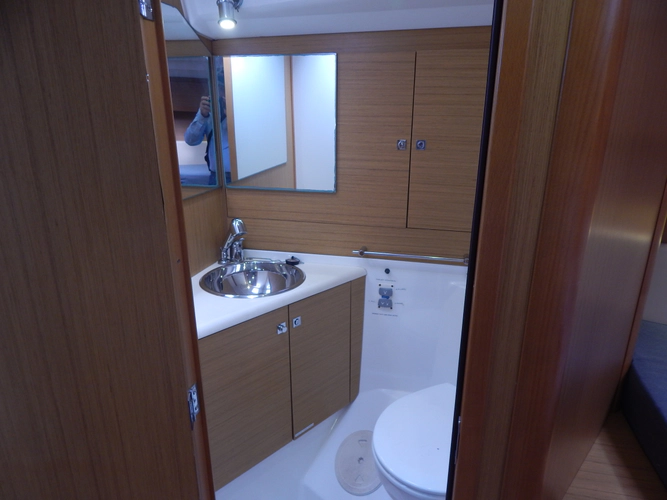 Respite Yacht Photos Pics 