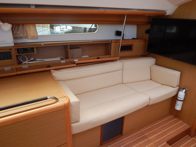 Respite Yacht Photos Pics 