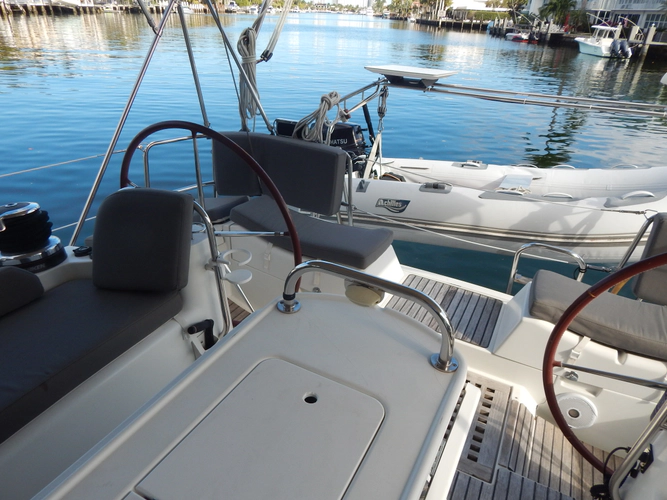 Respite Yacht Photos Pics 