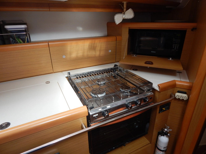 Respite Yacht Photos Pics 