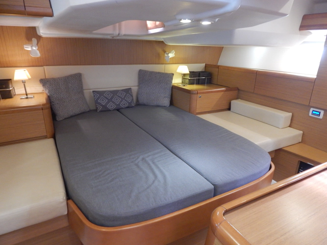 Respite Yacht Photos Pics 