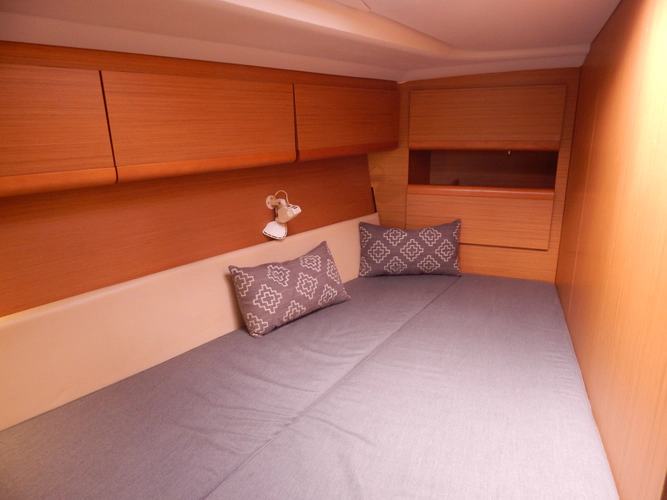 Respite Yacht Photos Pics 