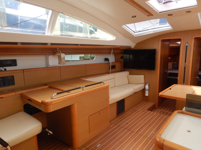 Respite Yacht Photos Pics 