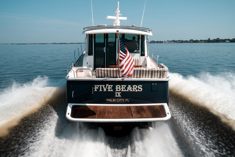 Five Bears Ix Yacht Photos Pics 