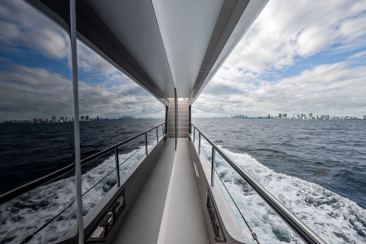 Water Lilly Yacht Photos Pics 