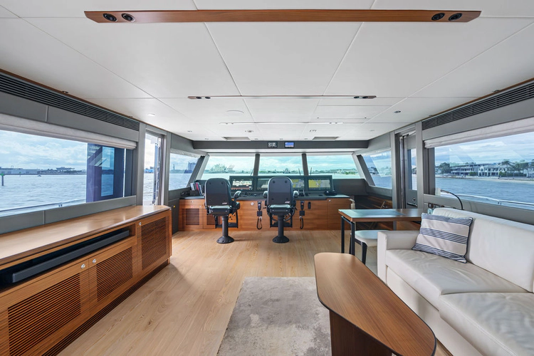 Water Lilly Yacht Photos Pics 