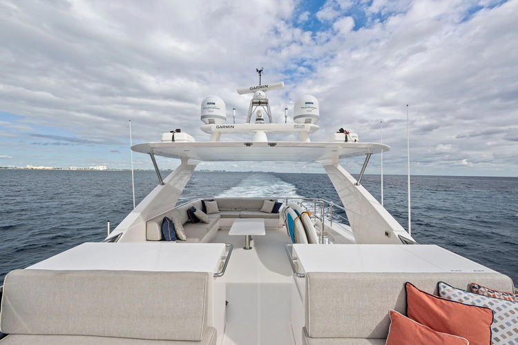 Water Lilly Yacht Photos Pics 