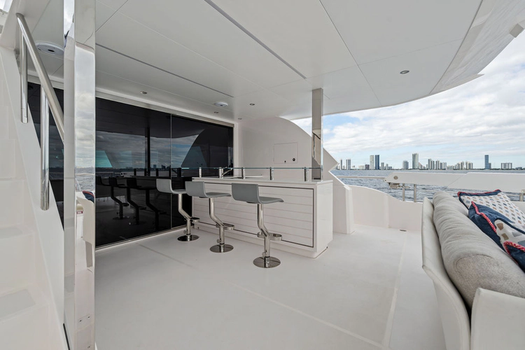 Water Lilly Yacht Photos Pics 