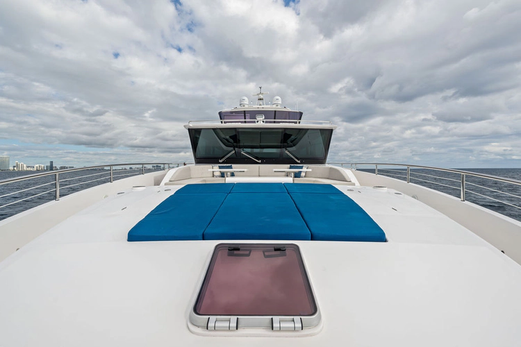 Water Lilly Yacht Photos Pics 