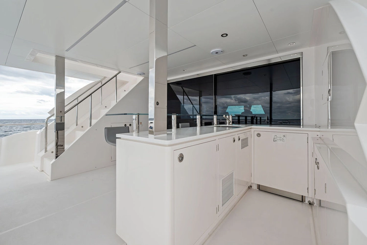 Water Lilly Yacht Photos Pics 