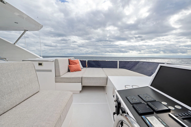 Water Lilly Yacht Photos Pics 