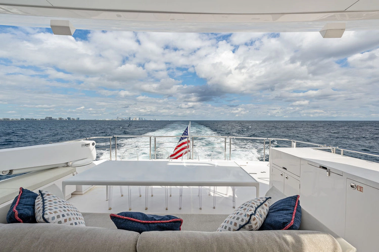 Water Lilly Yacht Photos Pics 