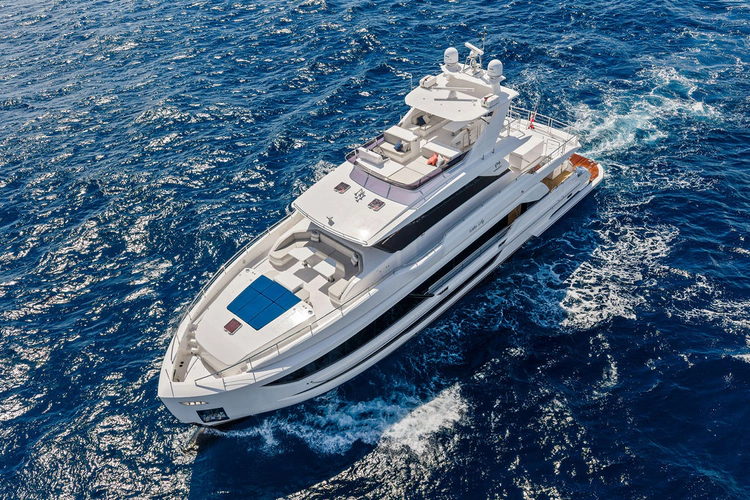 Water Lilly Yacht Photos Pics 