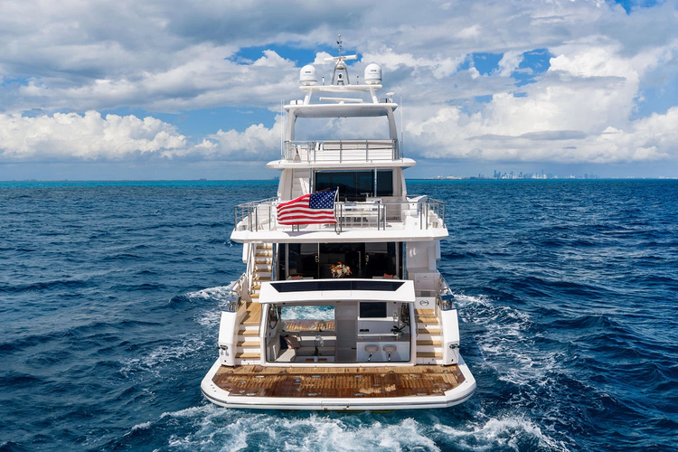 Water Lilly Yacht Photos Pics 