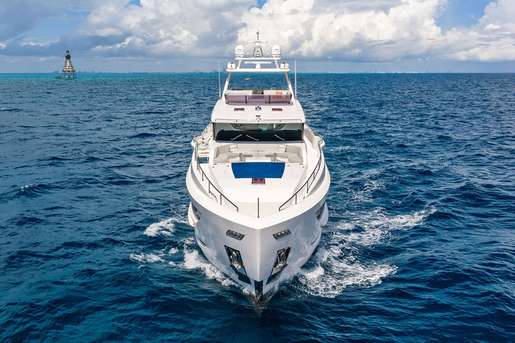 Water Lilly Yacht Photos Pics 