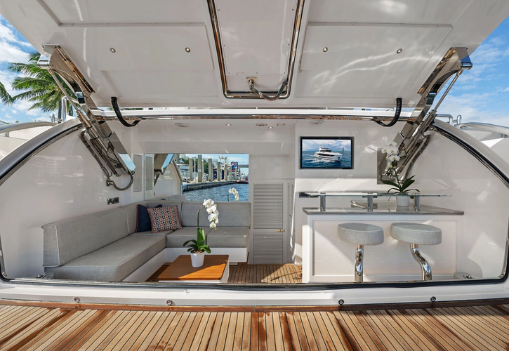 Water Lilly Yacht Photos Pics 