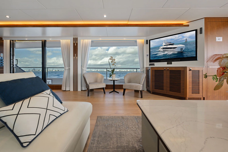 Water Lilly Yacht Photos Pics 