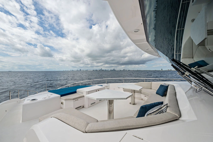 Water Lilly Yacht Photos Pics 