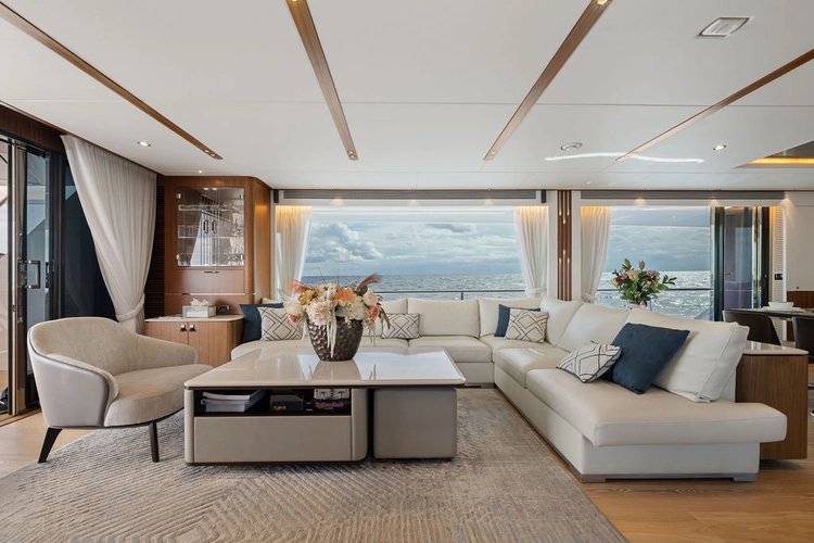 Water Lilly Yacht Photos Pics 