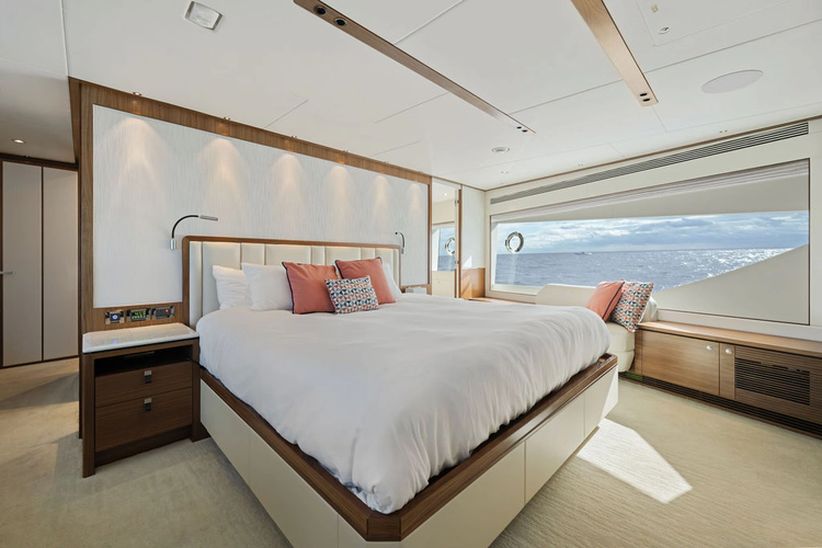 Water Lilly Yacht Photos Pics 