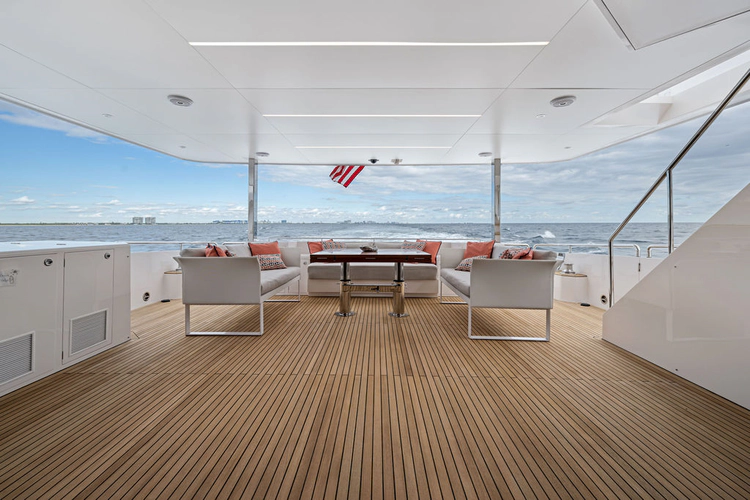 Water Lilly Yacht Photos Pics 