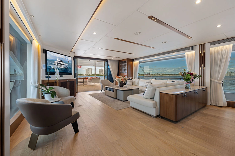 Water Lilly Yacht Photos Pics 