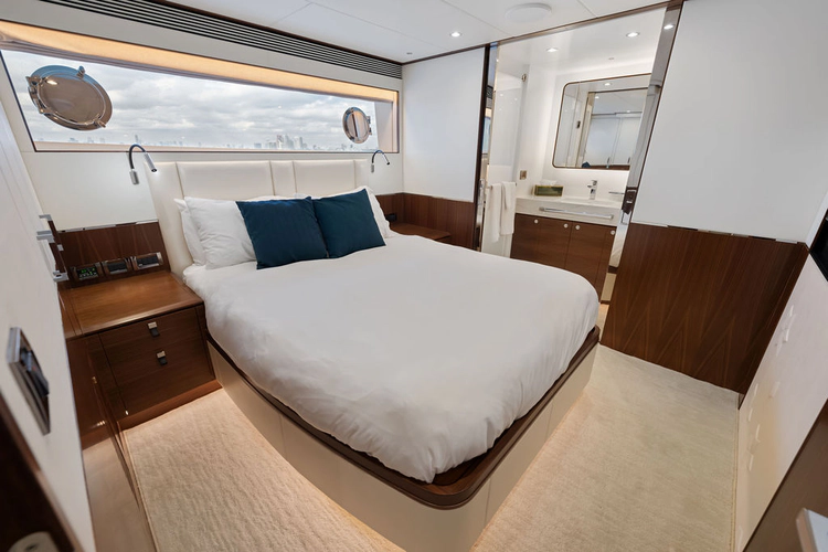 Water Lilly Yacht Photos Pics 