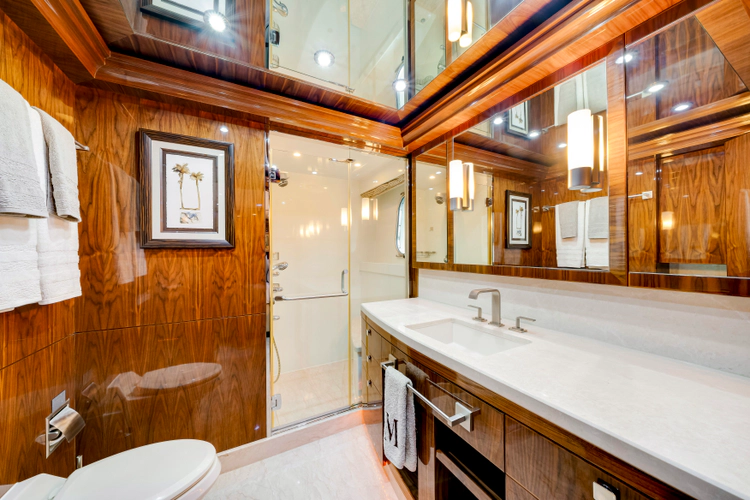 Mesmerize Yacht Photos Pics 
