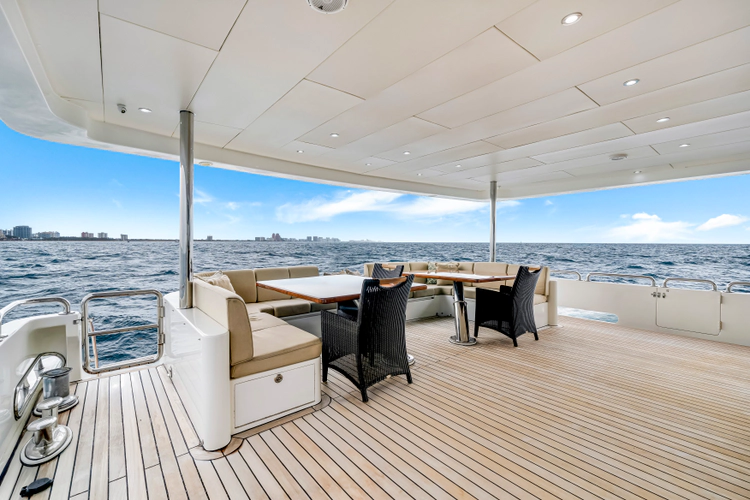 Mesmerize Yacht Photos Pics 