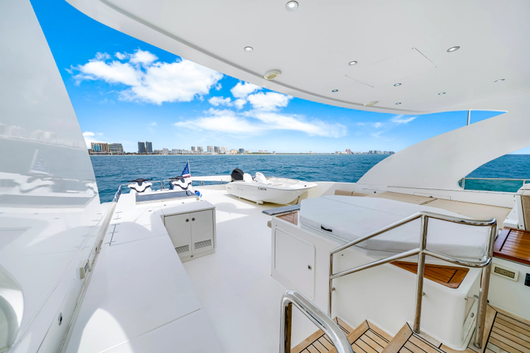 Mesmerize Yacht Photos Pics 